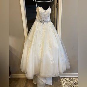 Wedding dress